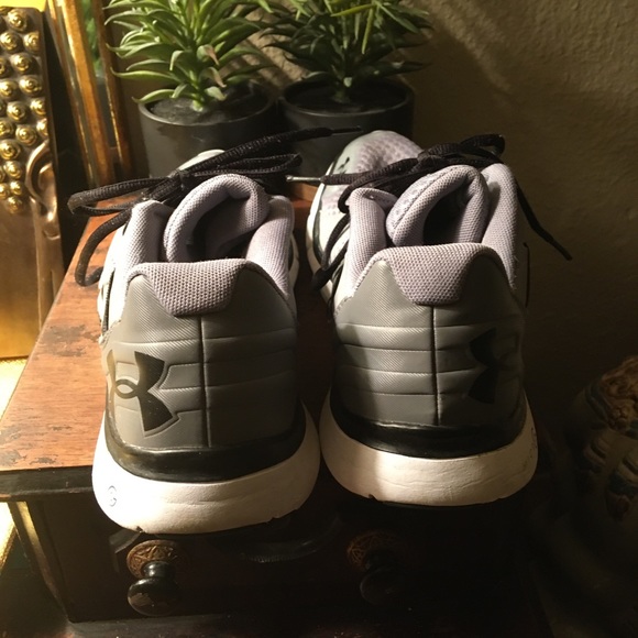 Under Armour size 11.5 - Picture 3 of 5